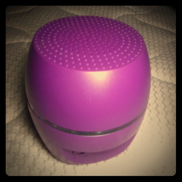 Light up blue tooth speaker - Picture 1 of 3